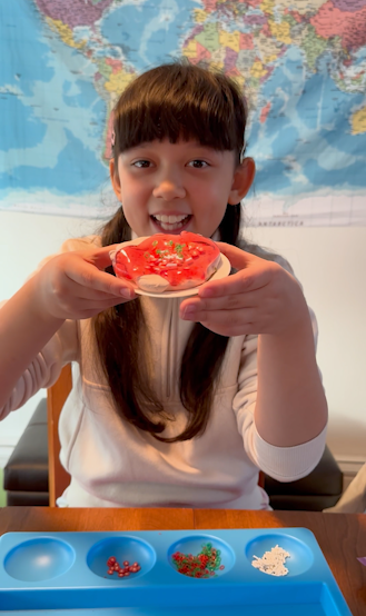 Girl playing with the slime video